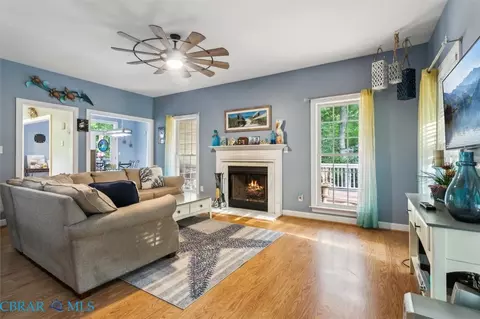 8194 Manor Dr, Gloucester, VA 23061 photo 9