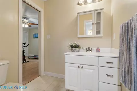 8194 Manor Dr, Gloucester, VA 23061 photo 34