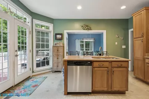 8194 Manor Dr, Gloucester, VA 23061 photo 19