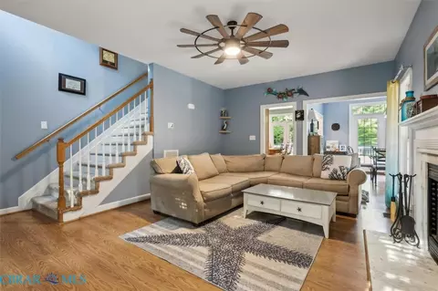 8194 Manor Dr, Gloucester, VA 23061 photo 10