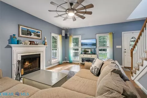 8194 Manor Dr, Gloucester, VA 23061 photo 11