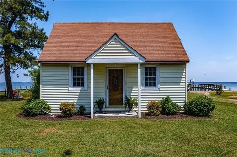 124 Montgomery Cove Rd, Deltaville, VA 23043