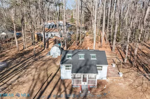 124 Finn Dr, Hague, VA 22469