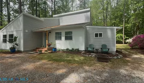55 Pine Cir, Irvington, VA 22480