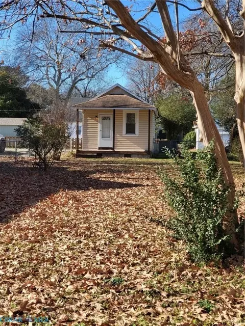 16 S Cypress St, Hampton, VA 23669