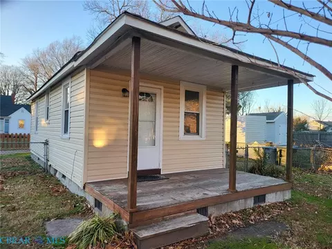 16 S Cypress St, Hampton, VA 23669 photo 5