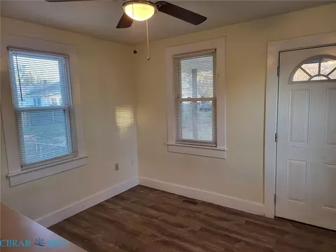 16 S Cypress St, Hampton, VA 23669 photo 9