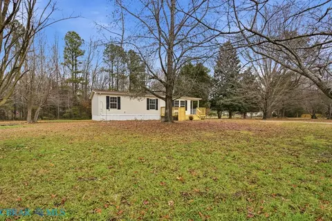 7928 Crab Thicket Rd, Gloucester, VA 23061 photo 3