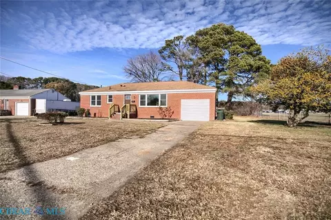 353 Fox Hill Rd, Hampton, VA 23669