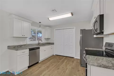 353 Fox Hill Rd, Hampton, VA 23669 photo 10