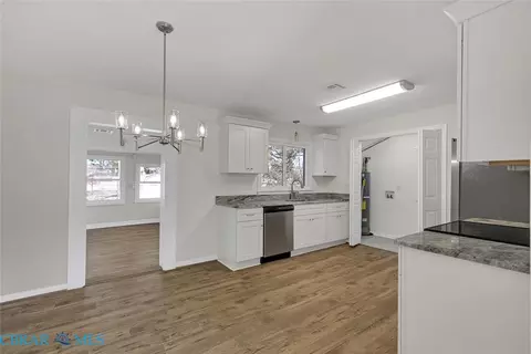 353 Fox Hill Rd, Hampton, VA 23669 photo 12