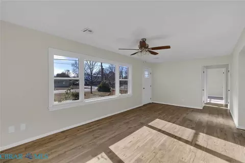 353 Fox Hill Rd, Hampton, VA 23669 photo 8