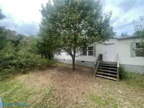 1081 Horn Harbor Ave, New Point, VA 23125