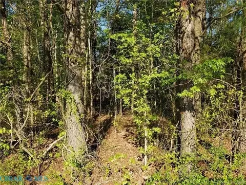 000 Campground Rd, Hayes, VA 23072