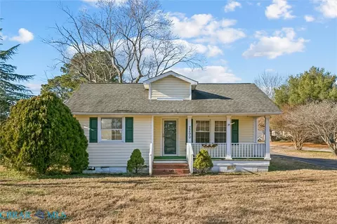 2290 Hayes Rd, Hayes, VA 23072