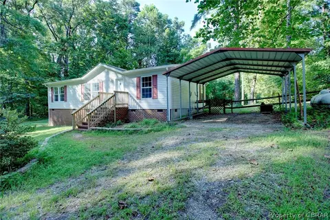 6368 T C Walker Rd, Gloucester, VA 23061 photo 4