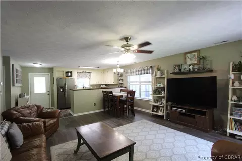 8831 Marlfield Rd, Gloucester, VA 23061 photo 8