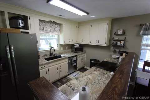 8831 Marlfield Rd, Gloucester, VA 23061 photo 14