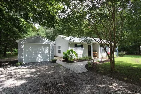 8831 Marlfield Rd, Gloucester, VA 23061 photo 1