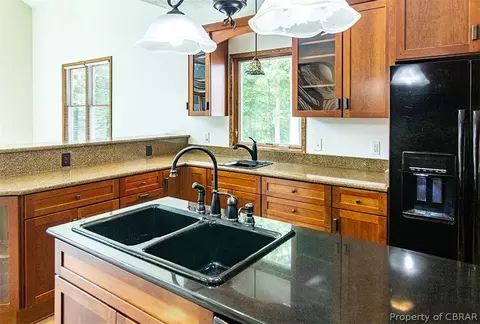 9970 Woods Cross Rd, Gloucester, VA 23061 photo 11