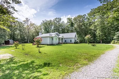 9970 Woods Cross Rd, Gloucester, VA 23061 photo 2
