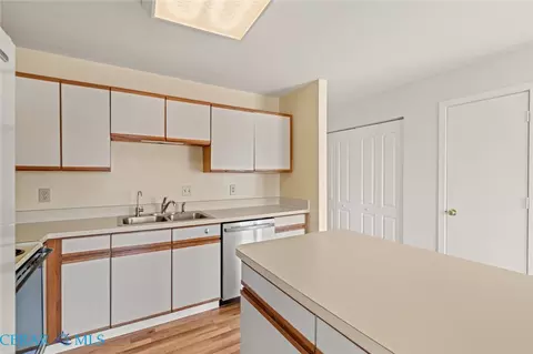 Kitchen - 210 Dockside Dr, Hampton, VA 23666 photo 1 of 3