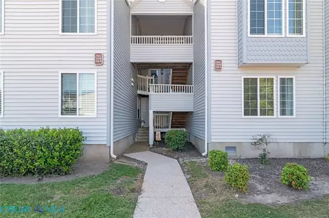 Exterior - 210 Dockside Dr, Hampton, VA 23666 photo 1 of 7