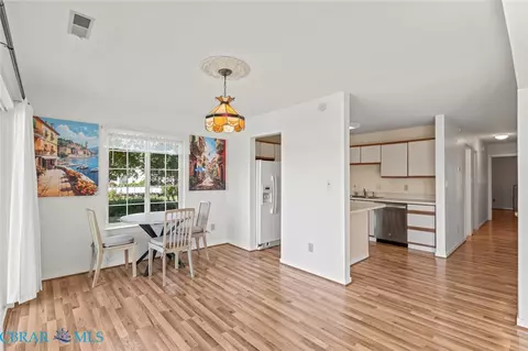 Dining - 210 Dockside Dr, Hampton, VA 23666 photo 2 of 4