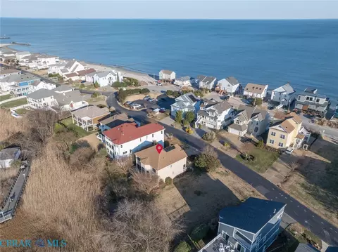 10 Channel Ln, Hampton, VA 23664