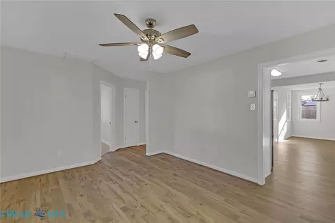 2810 Rosalee Dr, Hampton, VA 23661 photo 3