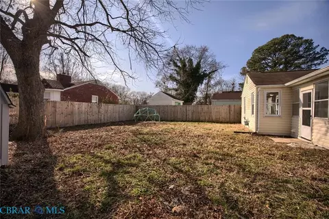 2810 Rosalee Dr, Hampton, VA 23661 photo 24