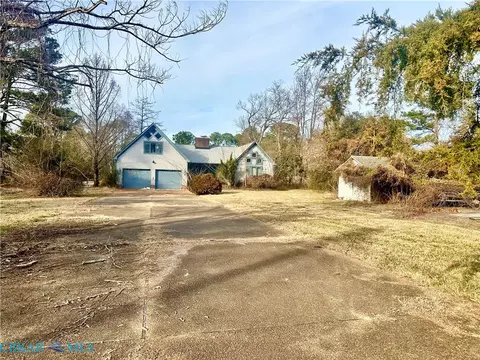 7763 Jordan Rd, Gloucester Point, VA 23062 photo 1