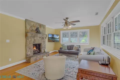 Living - 867 Levelgreen Rd, Lancaster, VA 22503 photo 1 of 3