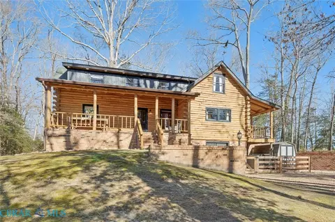 322 Fairfield Rd, Hartfield, VA 23071