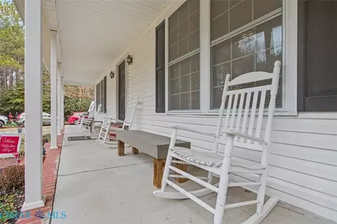 9273 Sheldon Ln, Gloucester, VA 23061 photo 2