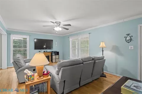 9273 Sheldon Ln, Gloucester, VA 23061 photo 4