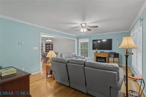 9273 Sheldon Ln, Gloucester, VA 23061 photo 3