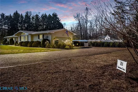 701 Corrotoman Cir, Kilmarnock, VA 22482