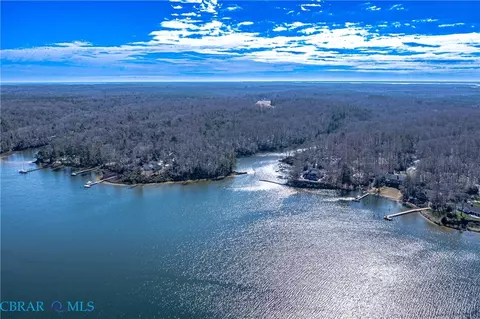 407 Loblolly Rd, Weems, VA 22576