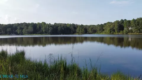 23 95m Edmonds Ln, Kilmarnock, VA 22576