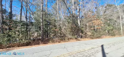 0 Coach Point Rd, Hartfield, VA 23071