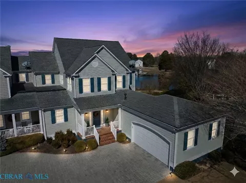 62 Westbay Dr, Kilmarnock, VA 22482