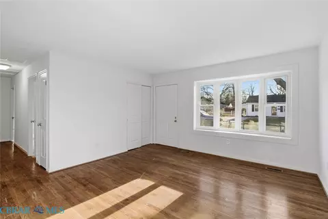 816 Smith St, Hampton, VA 23661 photo 8