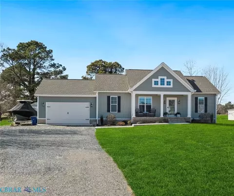 95 Bowsprit Ln, Heathsville, VA 22473