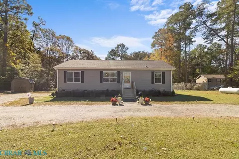 3412 Woodstock Rd, Gloucester, VA 23061