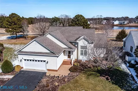 88 Old Field Rd, Irvington, VA 22480