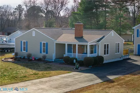 153 Sharon Hill Dr, Deltaville, VA 23043