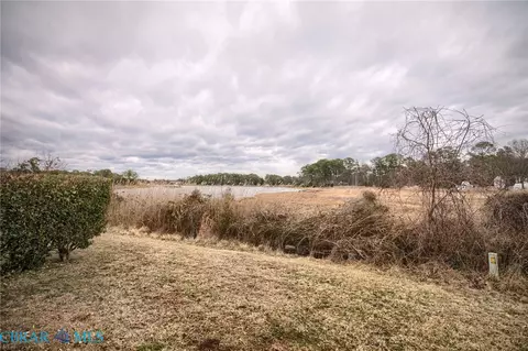 View/Area - 156 River Walk Ct, Hampton, VA 23669 photo 1 of 6