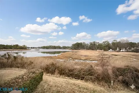 View/Area - 156 River Walk Ct, Hampton, VA 23669 photo 2 of 6
