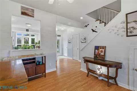 Entry Way - 156 River Walk Ct, Hampton, VA 23669 photo 3 of 4